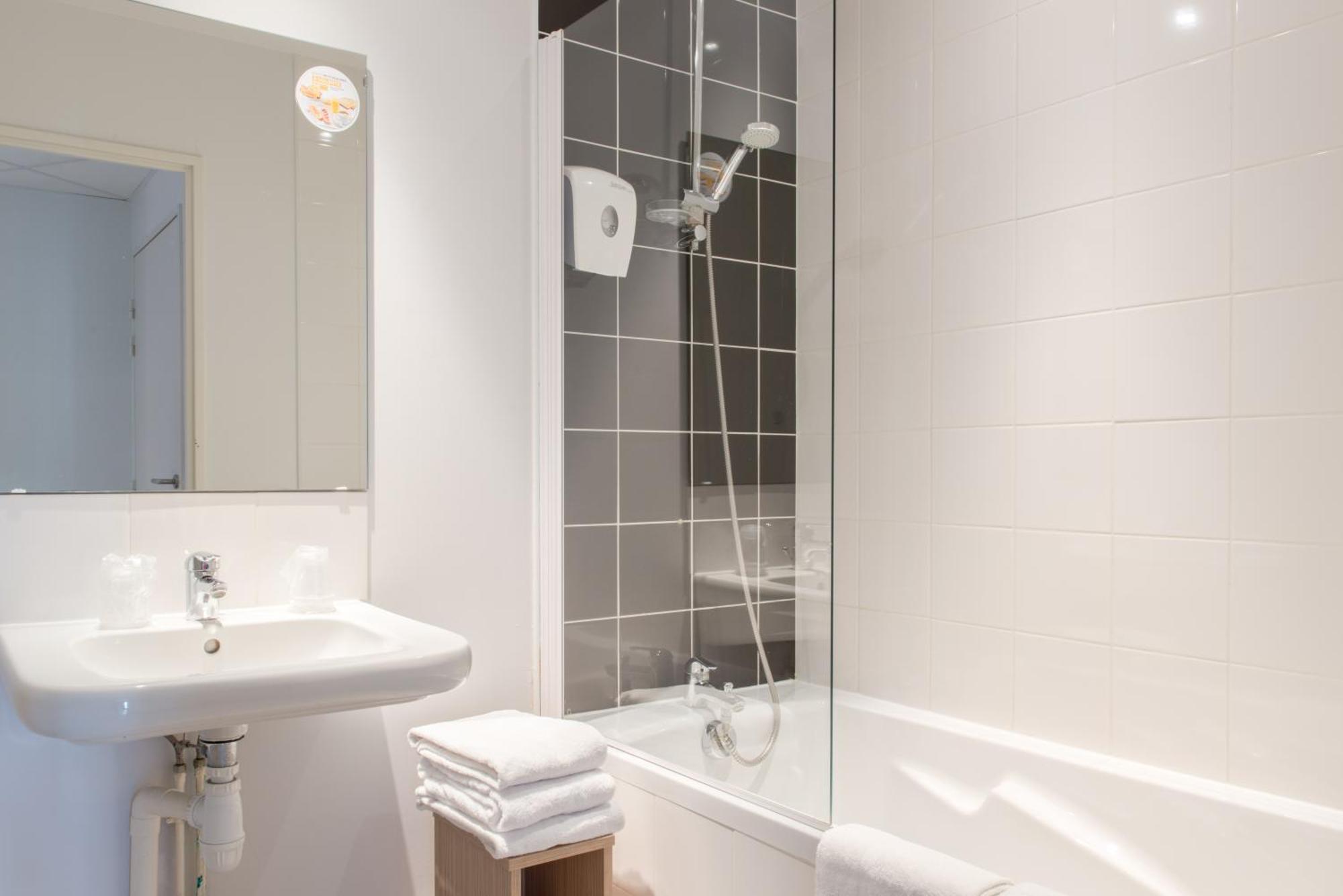 Hotel Eco La Rochelle Centre Les Minimes Ла-Рошель Экстерьер фото